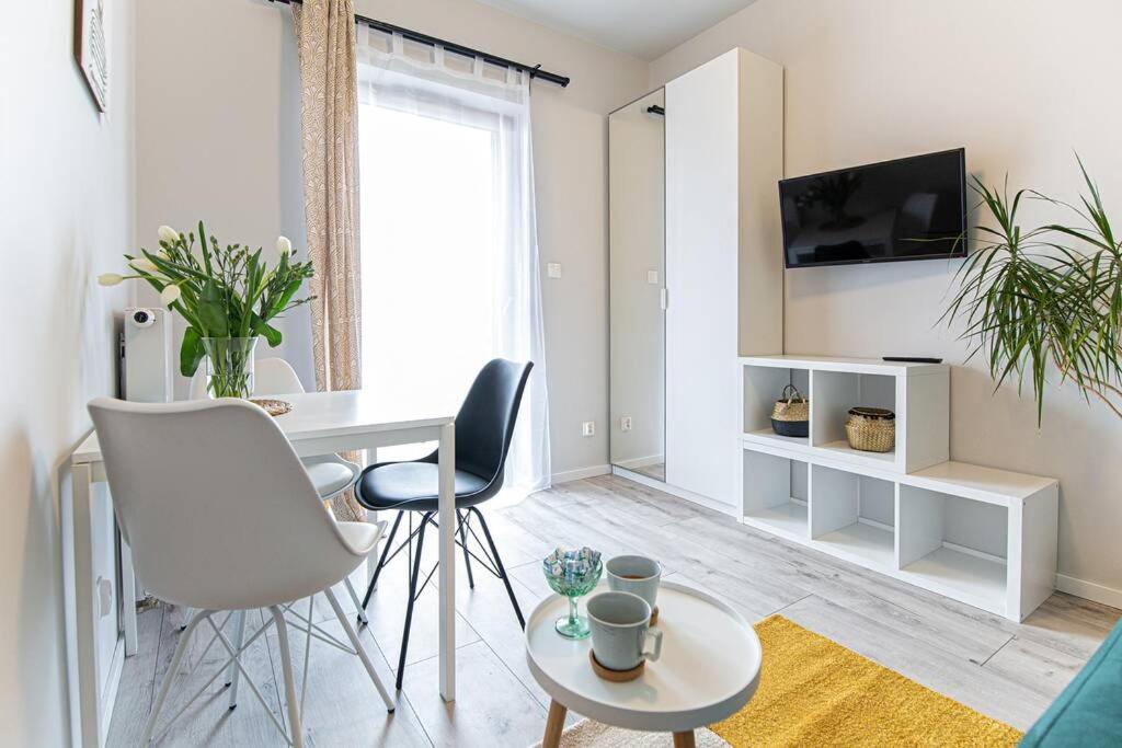 Apartament With Garden Bezplatny Parking !!! 克拉科夫 外观 照片